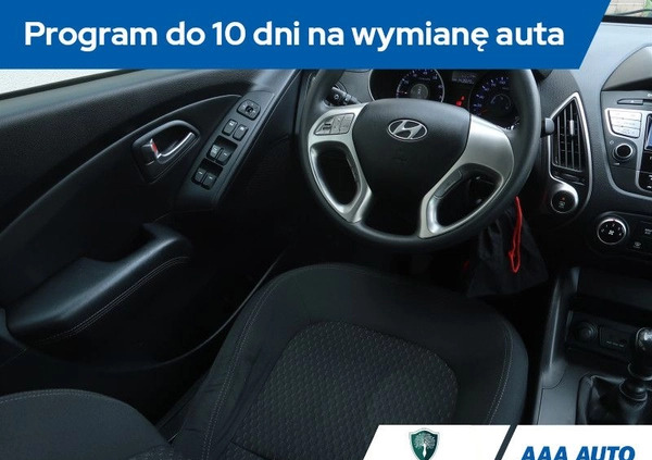 Hyundai ix35 cena 42000 przebieg: 143823, rok produkcji 2011 z Przecław małe 92